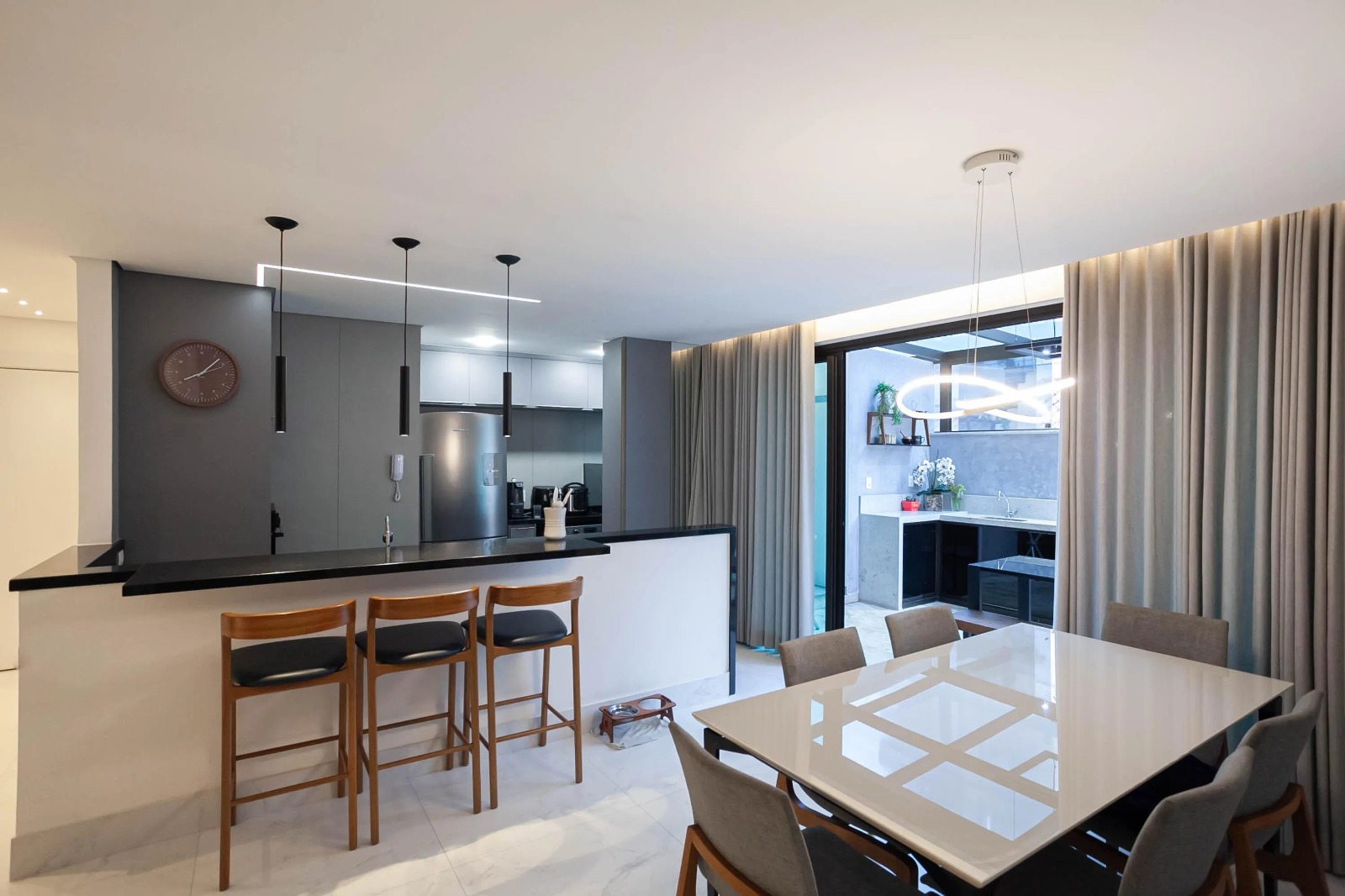 Foto principal de Área privativa, 2 quartos, 2 suites, 2 vagas - Funcionários - Belo Horizonte