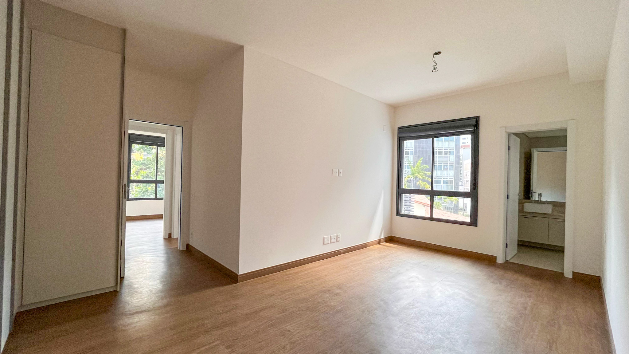 Foto 5 de Apartamento, 3 quartos, 3 suites, 2 vagas - Sion - Belo Horizonte