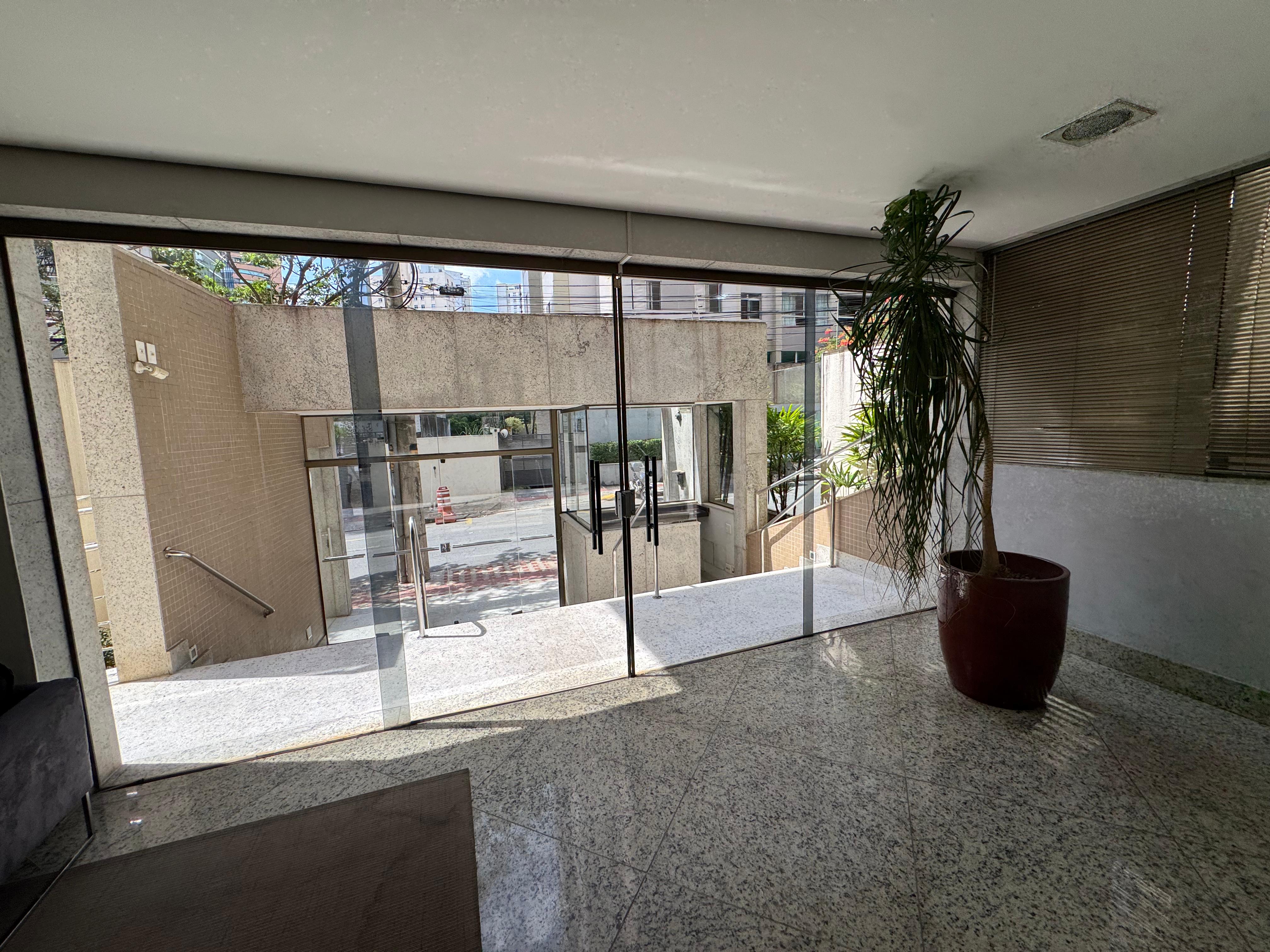 Foto 4 de Apartamento, 4 quartos, 2 suites, 3 vagas - Sion - Belo Horizonte