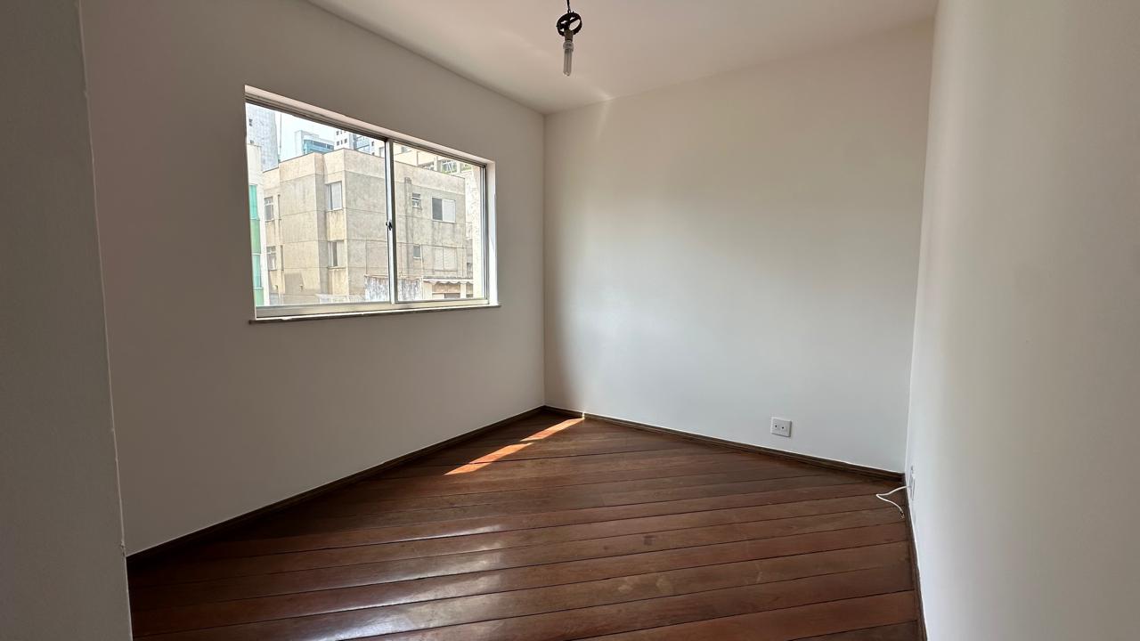 Foto 3 de Apartamento, 3 quartos, 1 suíte, 1 vaga - Gutierrez - Belo Horizonte